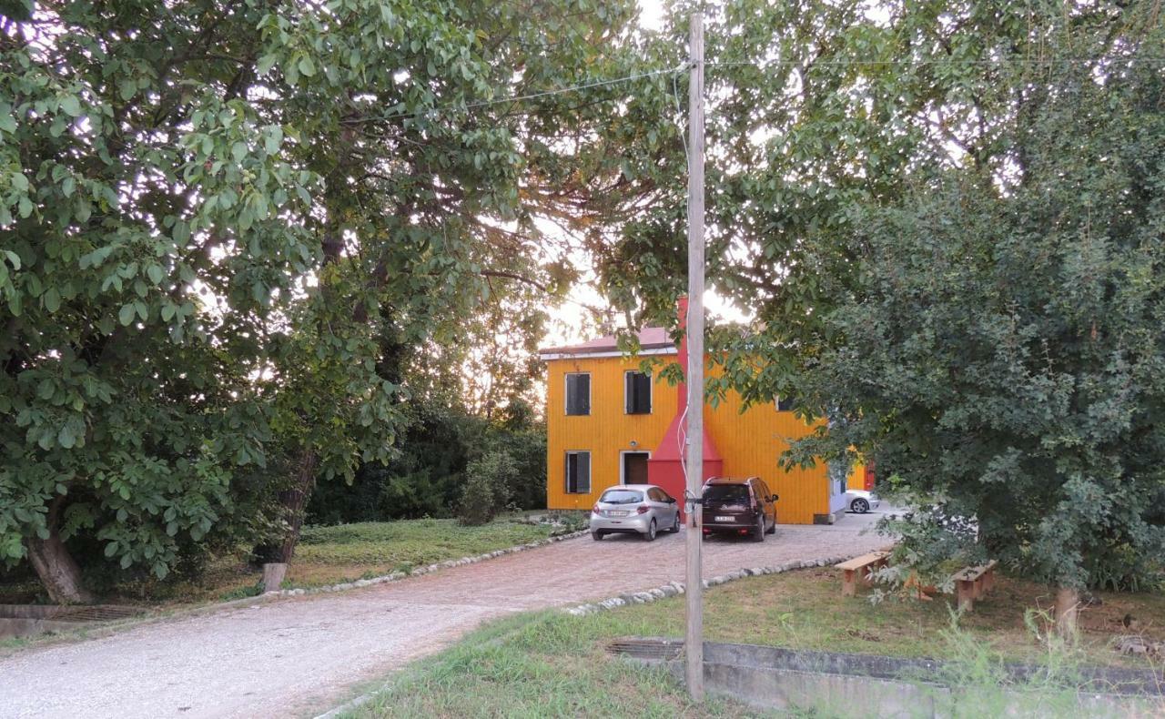 Апартаменты La Via Antiga Cittanova  Экстерьер фото